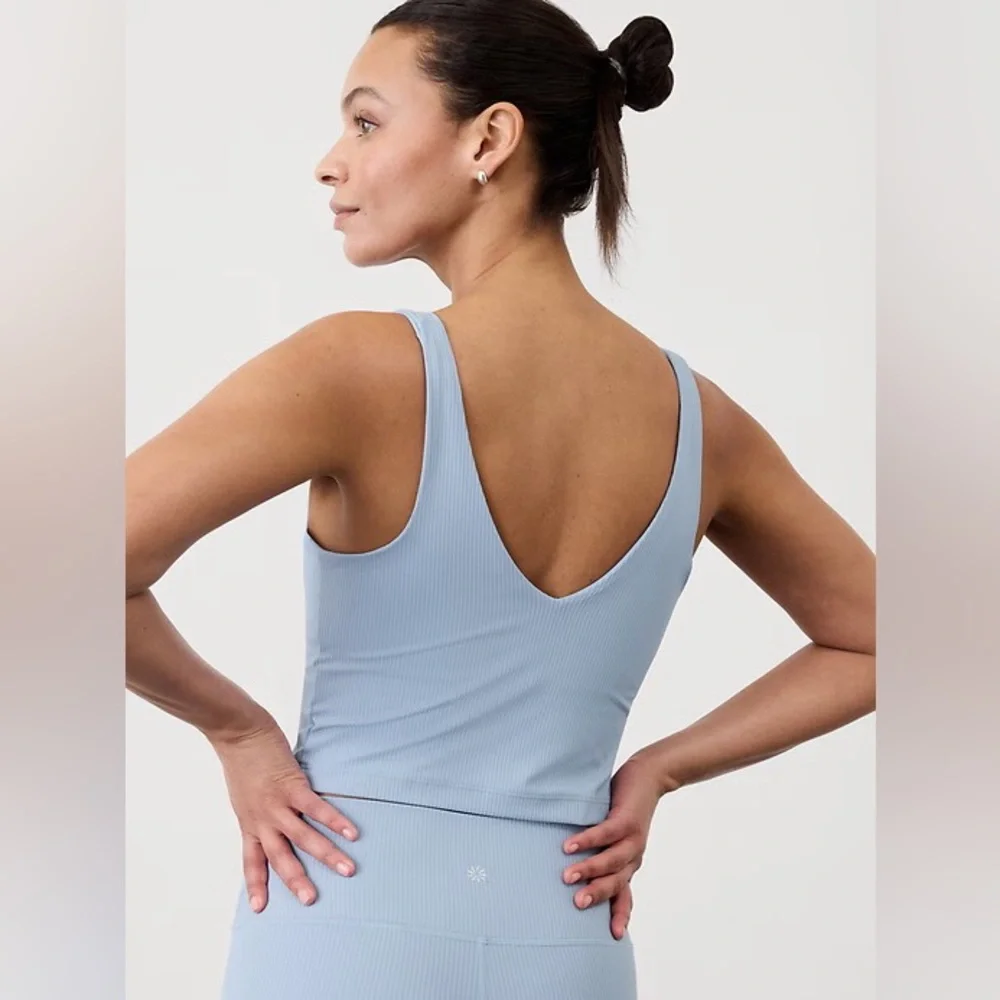 NWT Athleta Transcend V Neck Rib Crop Sports Bra A-C Small Heron Blue - Picture 2 of 11